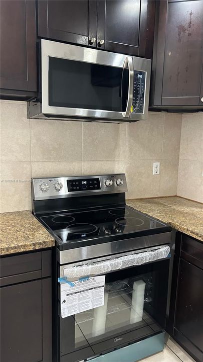 For Rent: $1,850 (2 beds, 1 baths, 642 Square Feet)