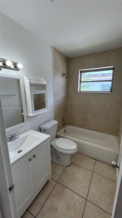 For Rent: $1,850 (2 beds, 1 baths, 642 Square Feet)