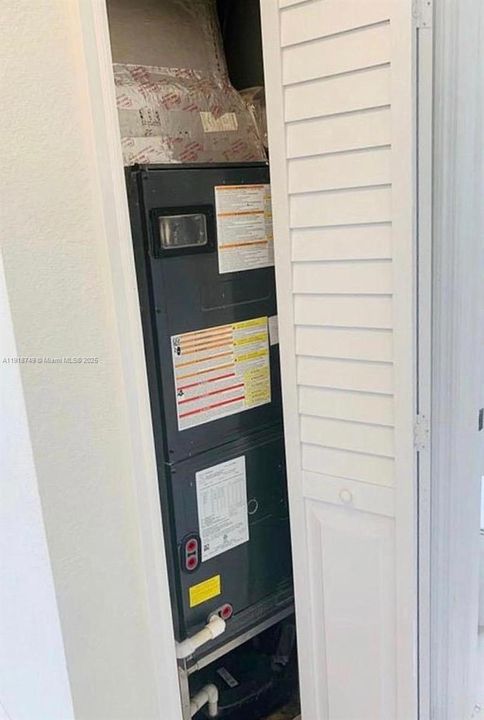 出租: $3,500 (3 贝兹, 2 浴室, 1968 平方英尺)