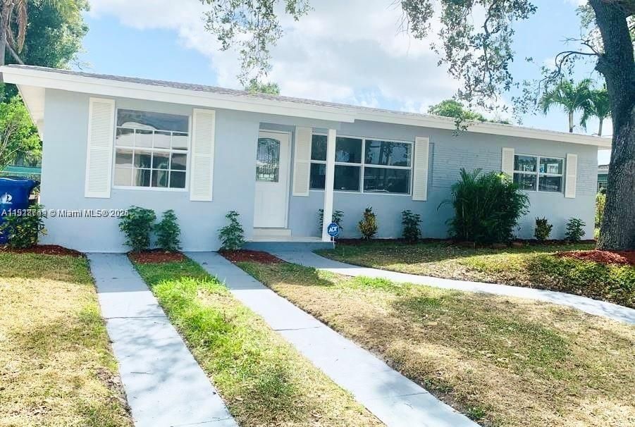 出租: $3,500 (3 贝兹, 2 浴室, 1968 平方英尺)