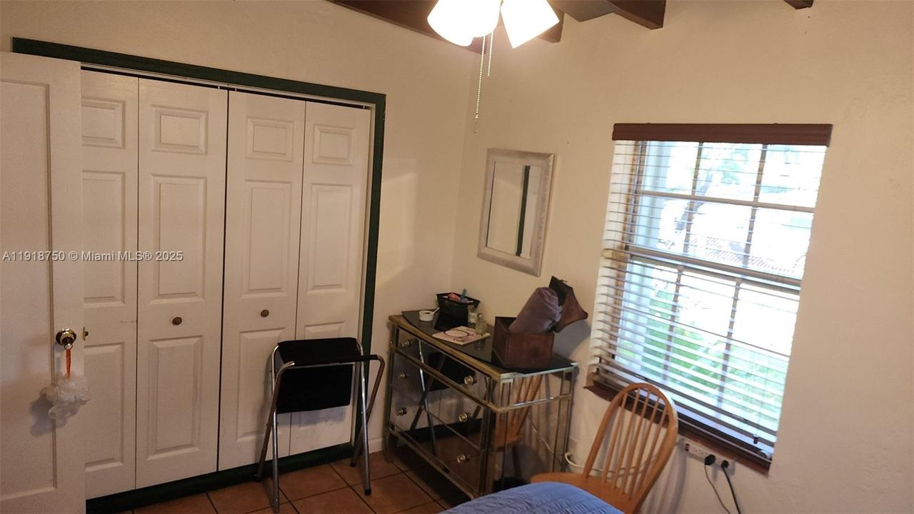 For Sale: $599,000 (3 beds, 1 baths, 1329 Square Feet)