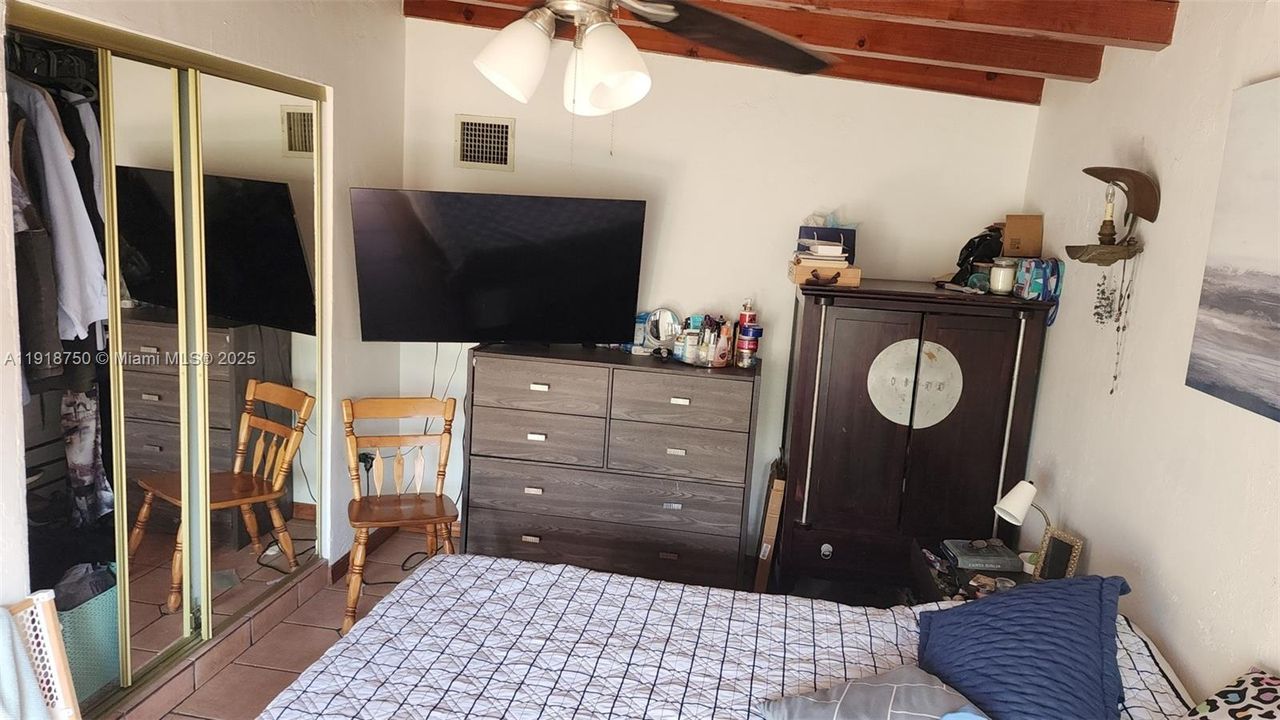 For Sale: $599,000 (3 beds, 1 baths, 1329 Square Feet)