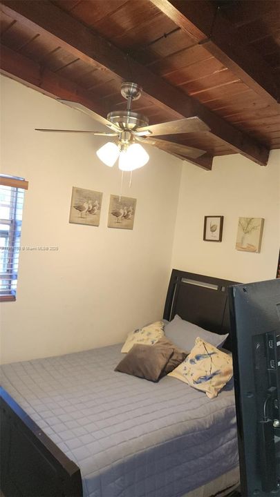 For Sale: $599,000 (3 beds, 1 baths, 1329 Square Feet)