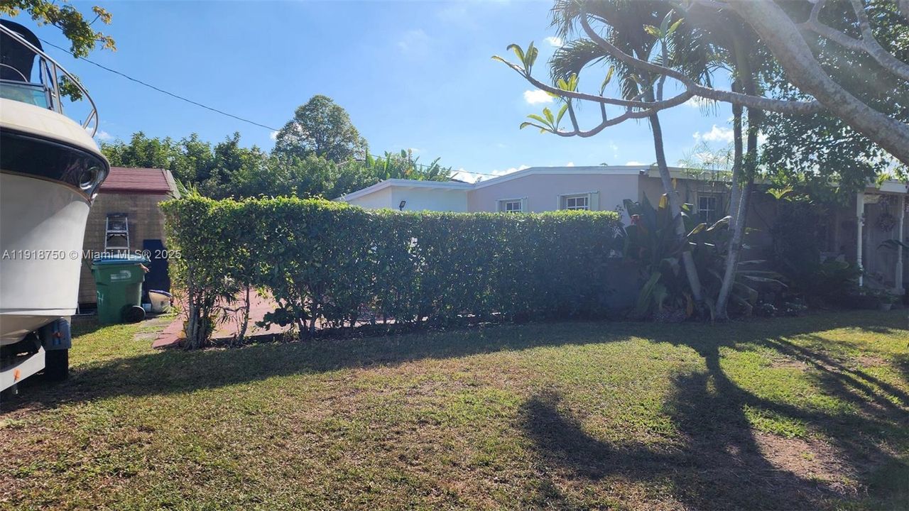 For Sale: $599,000 (3 beds, 1 baths, 1329 Square Feet)