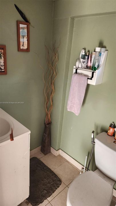 Exterior Terrace 1/2 Bath