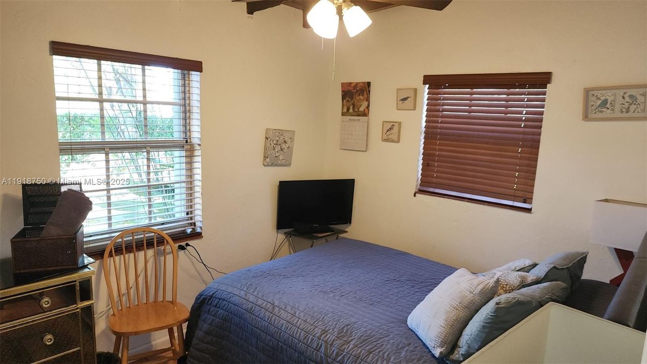 For Sale: $599,000 (3 beds, 1 baths, 1329 Square Feet)