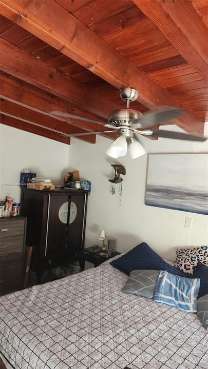 For Sale: $599,000 (3 beds, 1 baths, 1329 Square Feet)