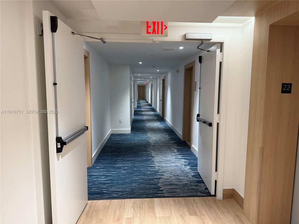 Active With Contract: $4,000 (2 beds, 2 baths, 1129 Square Feet)