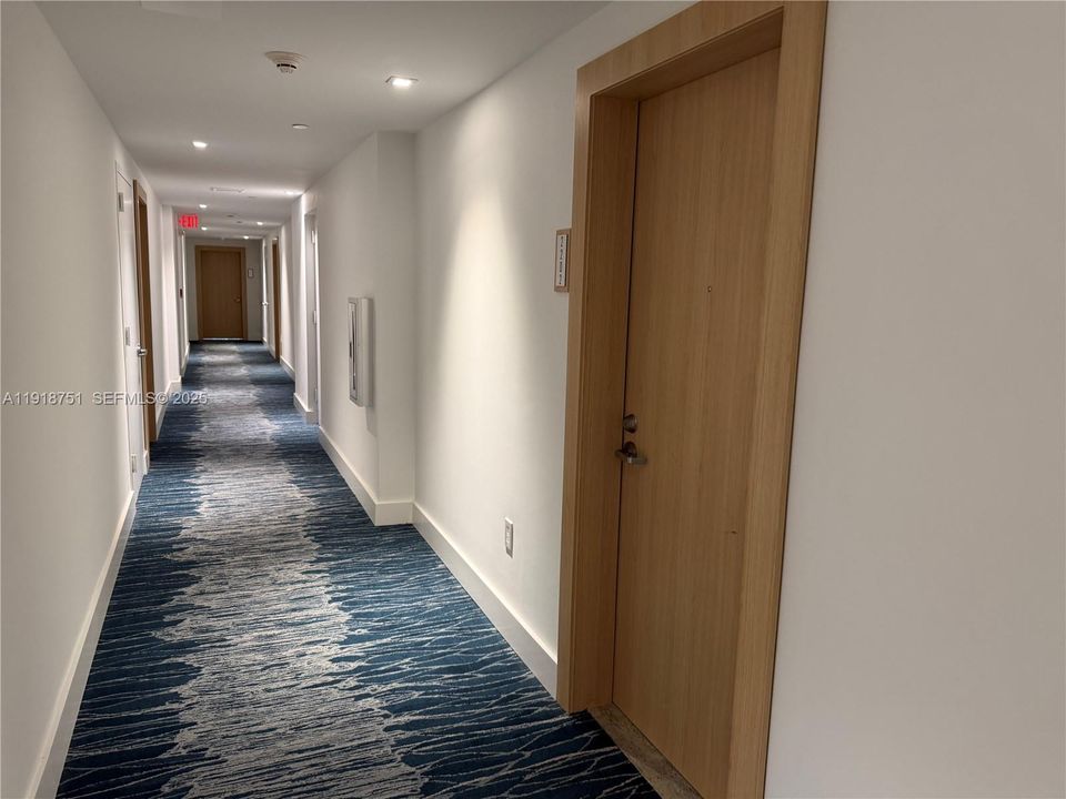 Active With Contract: $4,000 (2 beds, 2 baths, 1129 Square Feet)