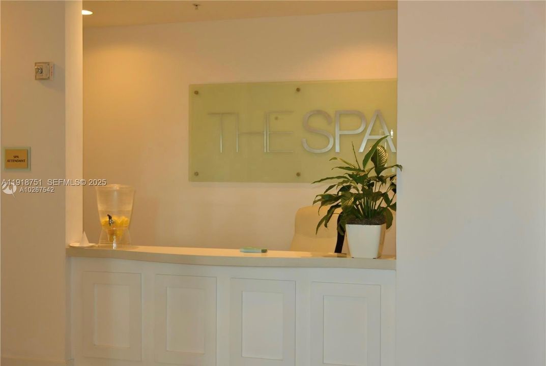 Active With Contract: $4,000 (2 beds, 2 baths, 1129 Square Feet)