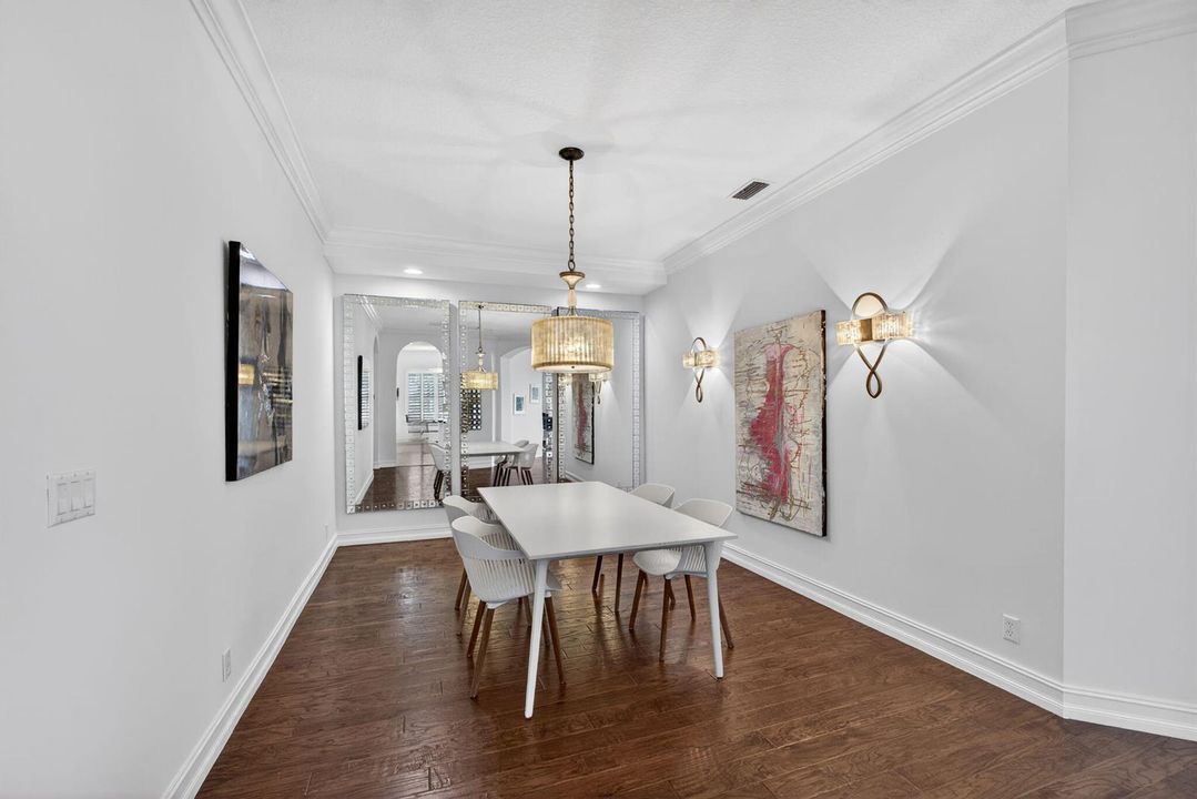 10418 dining room