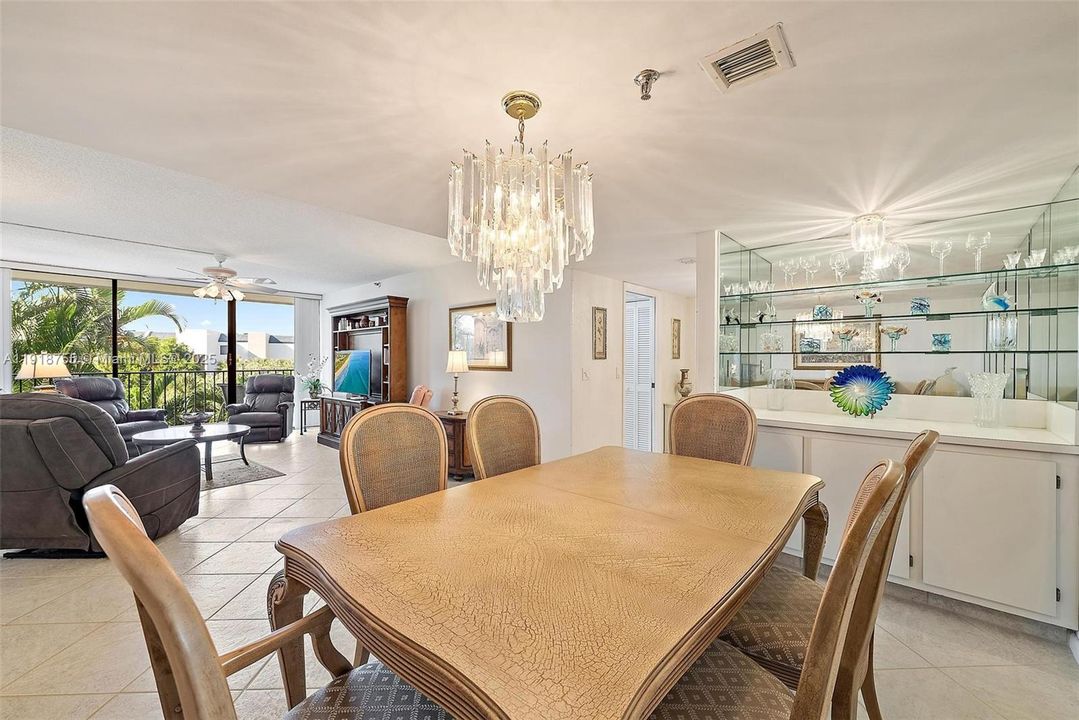 En Venta: $559,000 (2 camas, 2 baños, 0 Pies cuadrados)