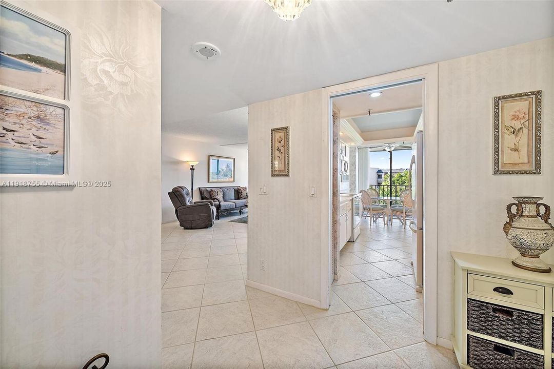 Foyer entryway