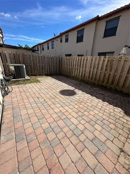 En Venta: $399,000 (3 camas, 2 baños, 1740 Pies cuadrados)