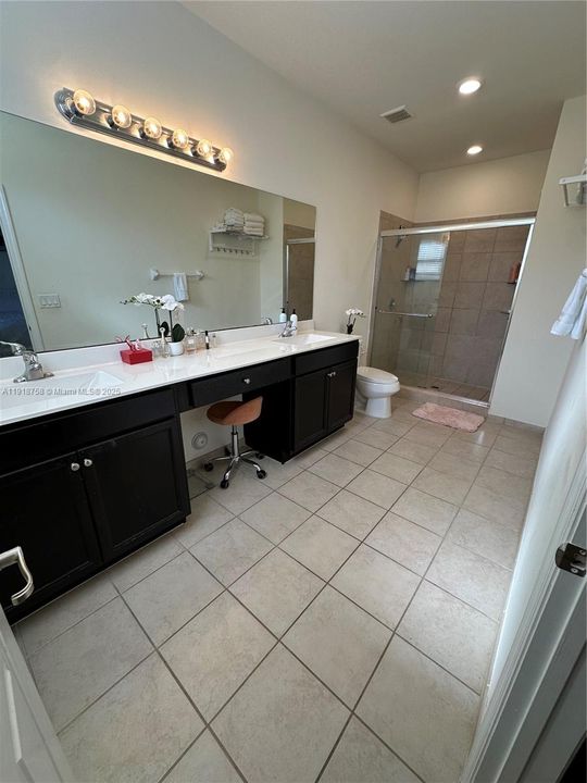 En Venta: $399,000 (3 camas, 2 baños, 1740 Pies cuadrados)