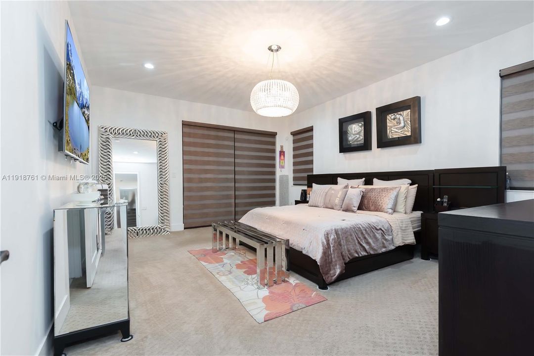 En Renta: $4,300 (3 camas, 2 baños, 2291 Pies cuadrados)