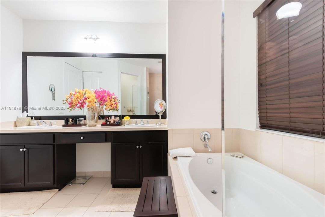 En Renta: $4,300 (3 camas, 2 baños, 2291 Pies cuadrados)