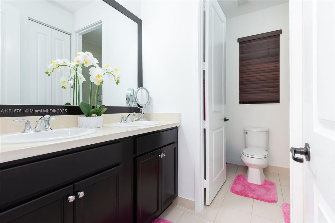 En Renta: $4,300 (3 camas, 2 baños, 2291 Pies cuadrados)