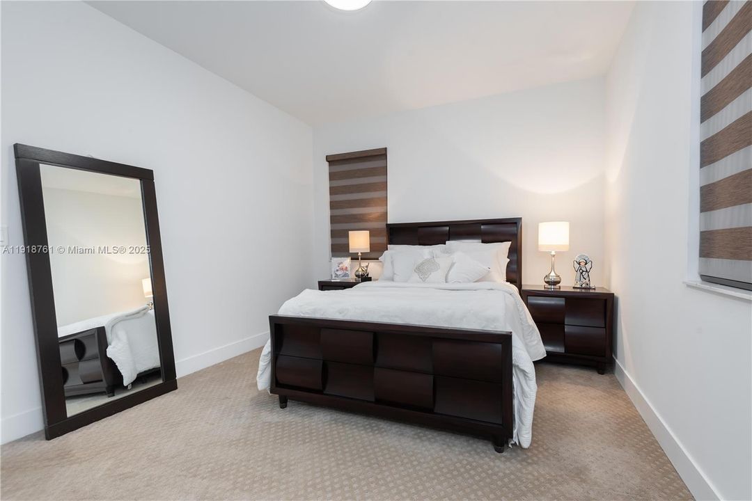 En Renta: $4,300 (3 camas, 2 baños, 2291 Pies cuadrados)