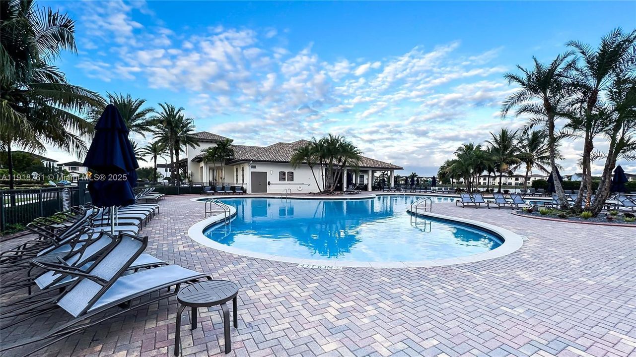 En Renta: $4,300 (3 camas, 2 baños, 2291 Pies cuadrados)