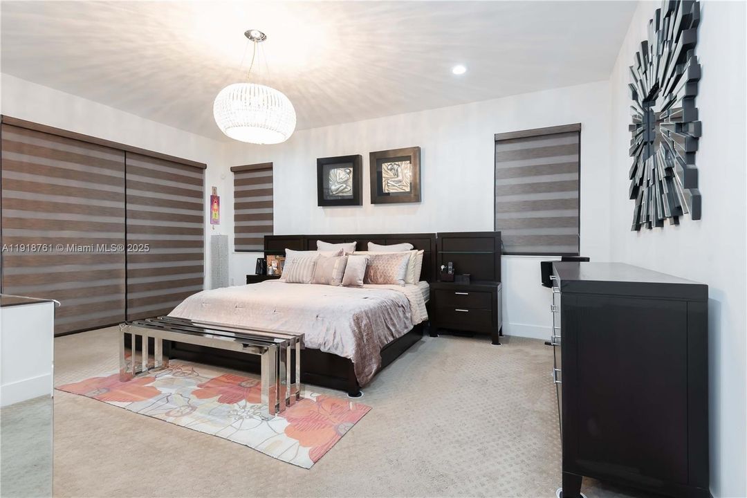 En Renta: $4,300 (3 camas, 2 baños, 2291 Pies cuadrados)