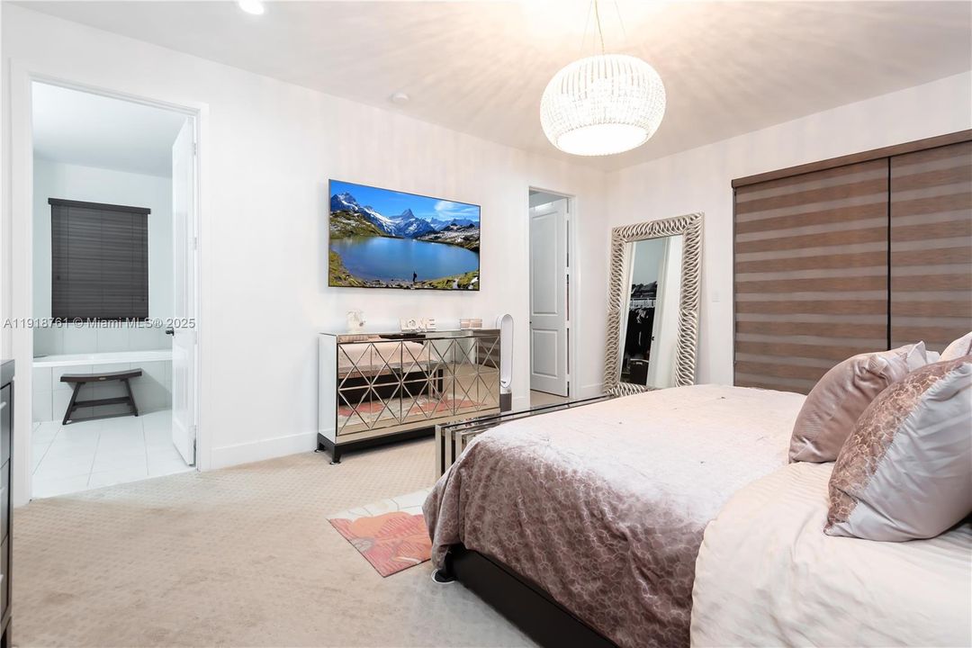 En Renta: $4,300 (3 camas, 2 baños, 2291 Pies cuadrados)