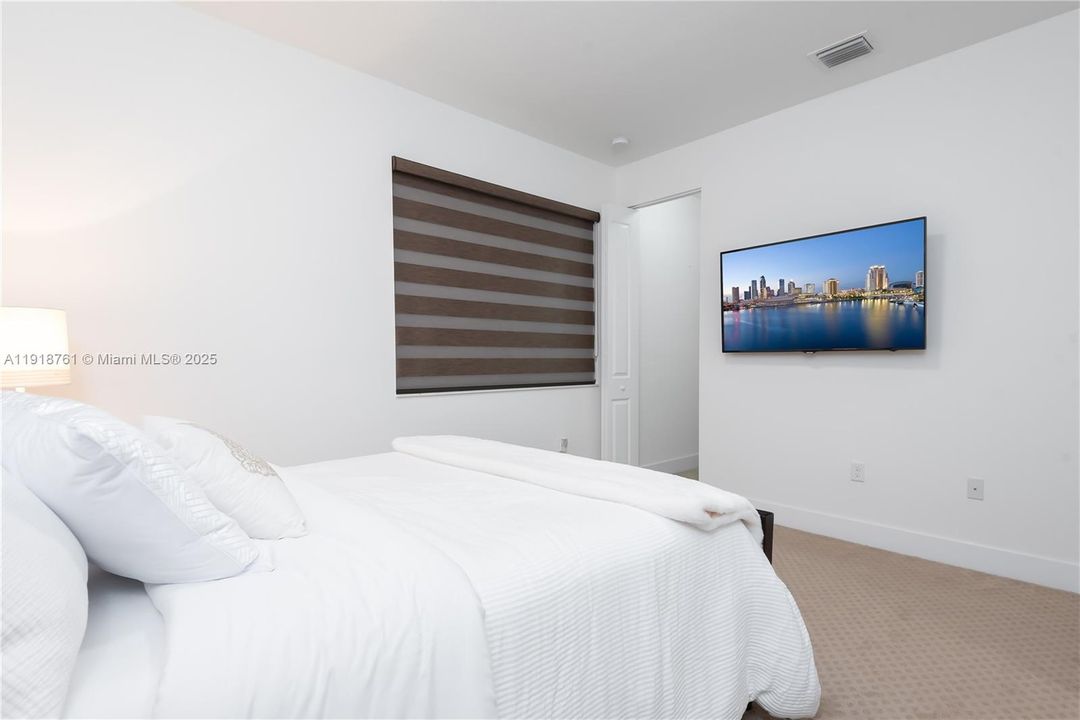 En Renta: $4,300 (3 camas, 2 baños, 2291 Pies cuadrados)