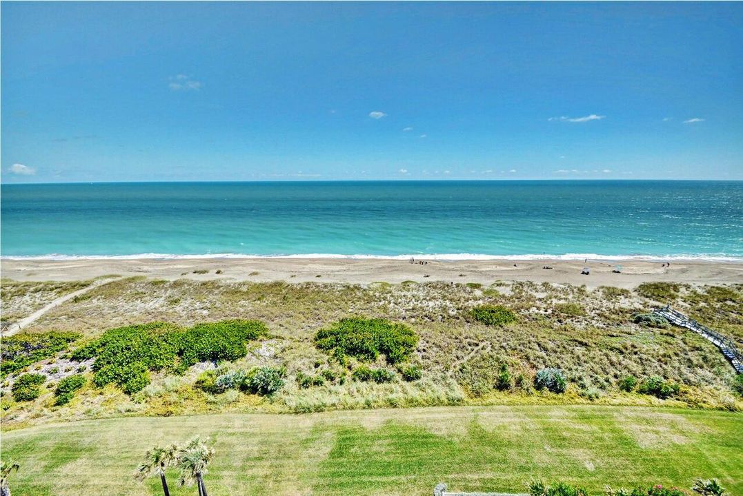 DIRECT OCEAN VIEWS................