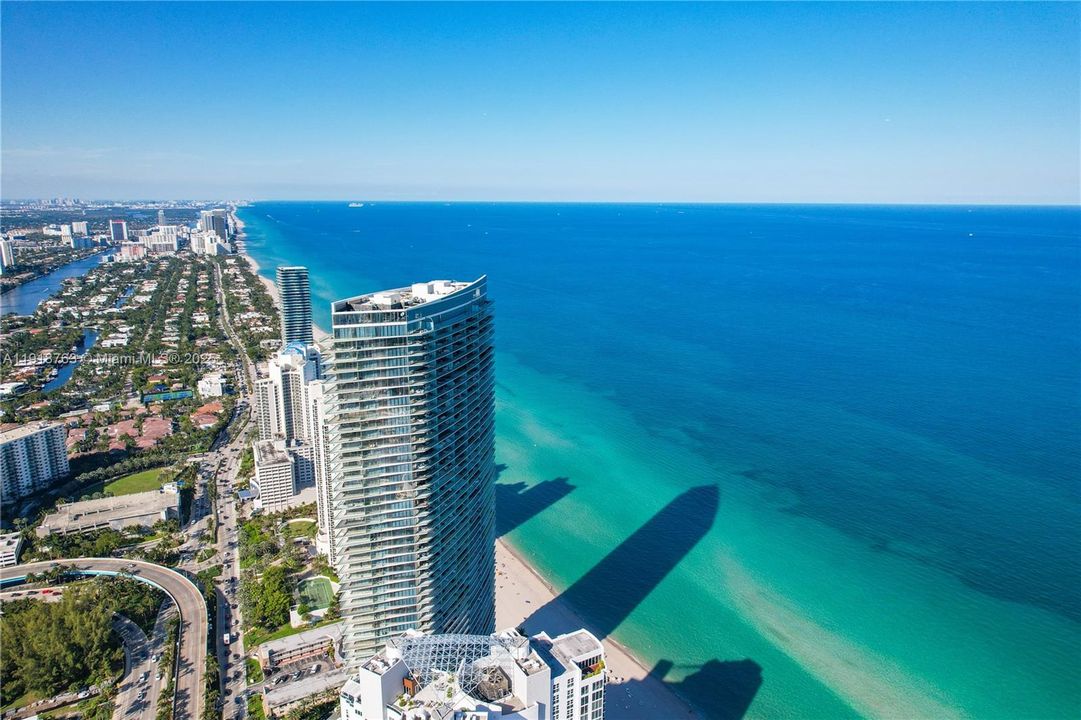 出租: $11,500 (2 贝兹, 2 浴室, 1268 平方英尺)