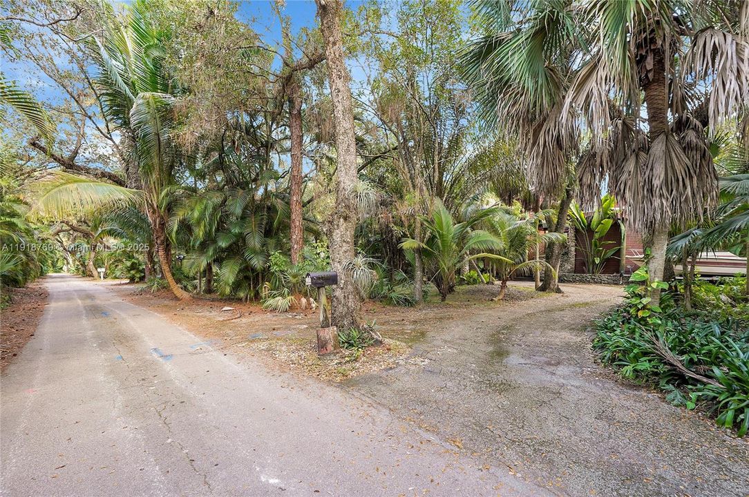 En Venta: $1,299,000 (4 camas, 3 baños, 4743 Pies cuadrados)