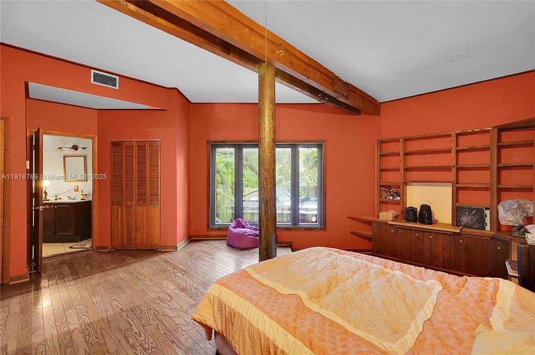 En Venta: $1,299,000 (4 camas, 3 baños, 4743 Pies cuadrados)