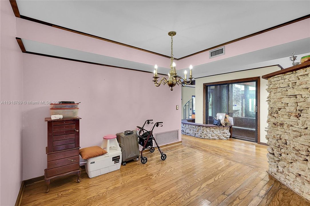 En Venta: $1,299,000 (4 camas, 3 baños, 4743 Pies cuadrados)