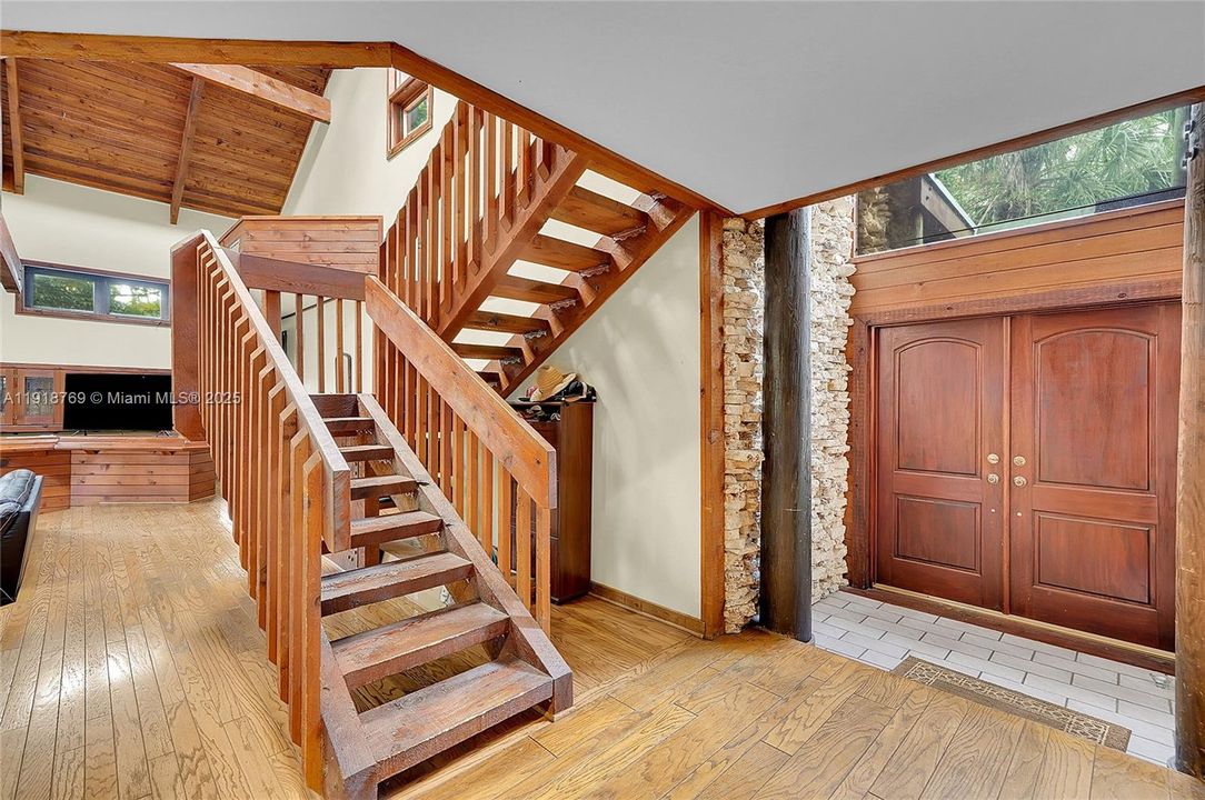 En Venta: $1,299,000 (4 camas, 3 baños, 4743 Pies cuadrados)