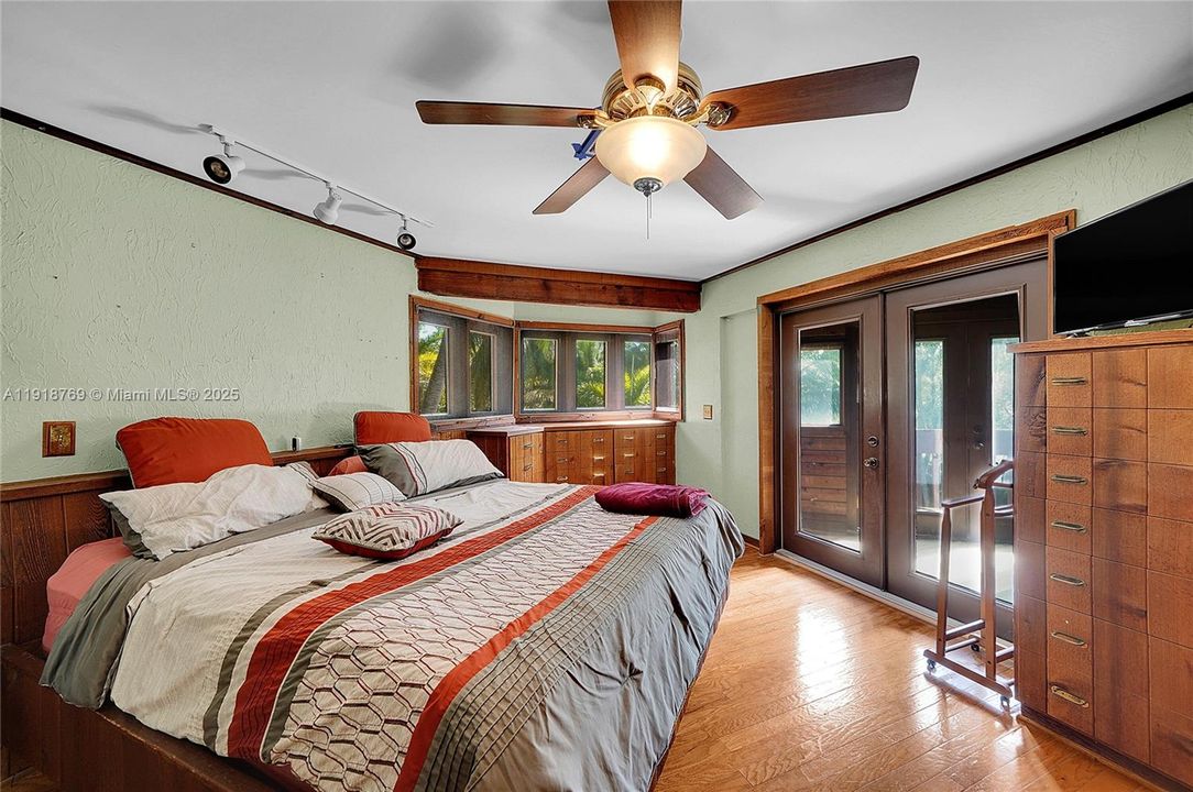 En Venta: $1,299,000 (4 camas, 3 baños, 4743 Pies cuadrados)