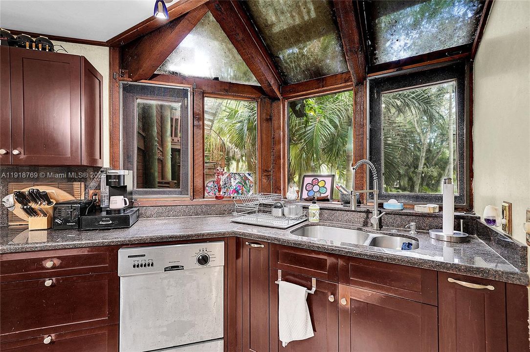 En Venta: $1,299,000 (4 camas, 3 baños, 4743 Pies cuadrados)