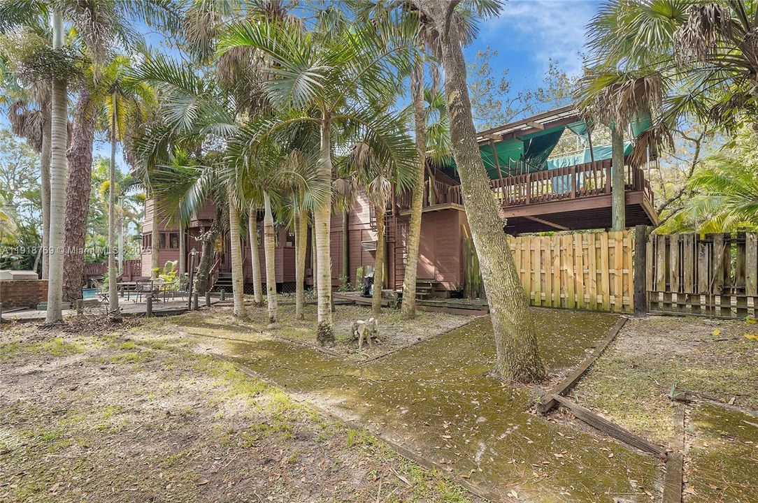 En Venta: $1,299,000 (4 camas, 3 baños, 4743 Pies cuadrados)