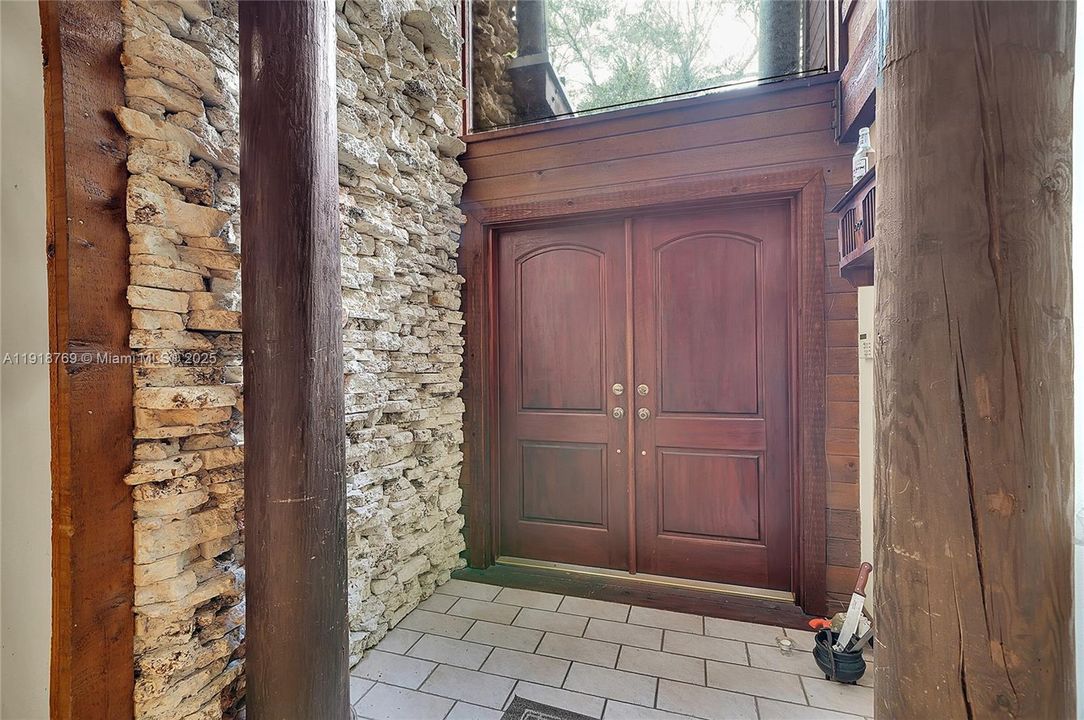 En Venta: $1,299,000 (4 camas, 3 baños, 4743 Pies cuadrados)