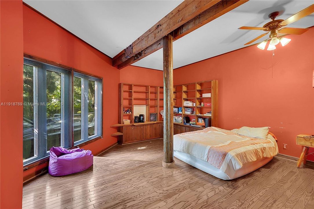 En Venta: $1,299,000 (4 camas, 3 baños, 4743 Pies cuadrados)