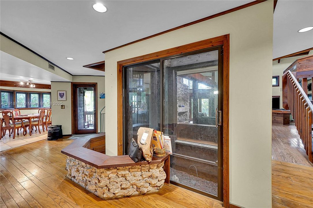 En Venta: $1,299,000 (4 camas, 3 baños, 4743 Pies cuadrados)