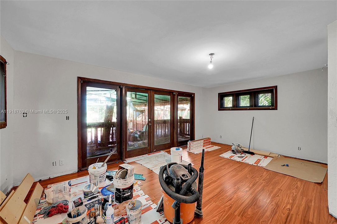 En Venta: $1,299,000 (4 camas, 3 baños, 4743 Pies cuadrados)