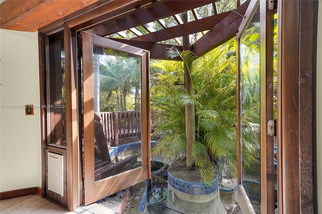 En Venta: $1,299,000 (4 camas, 3 baños, 4743 Pies cuadrados)