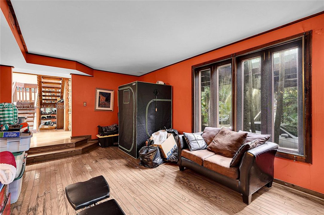 En Venta: $1,299,000 (4 camas, 3 baños, 4743 Pies cuadrados)