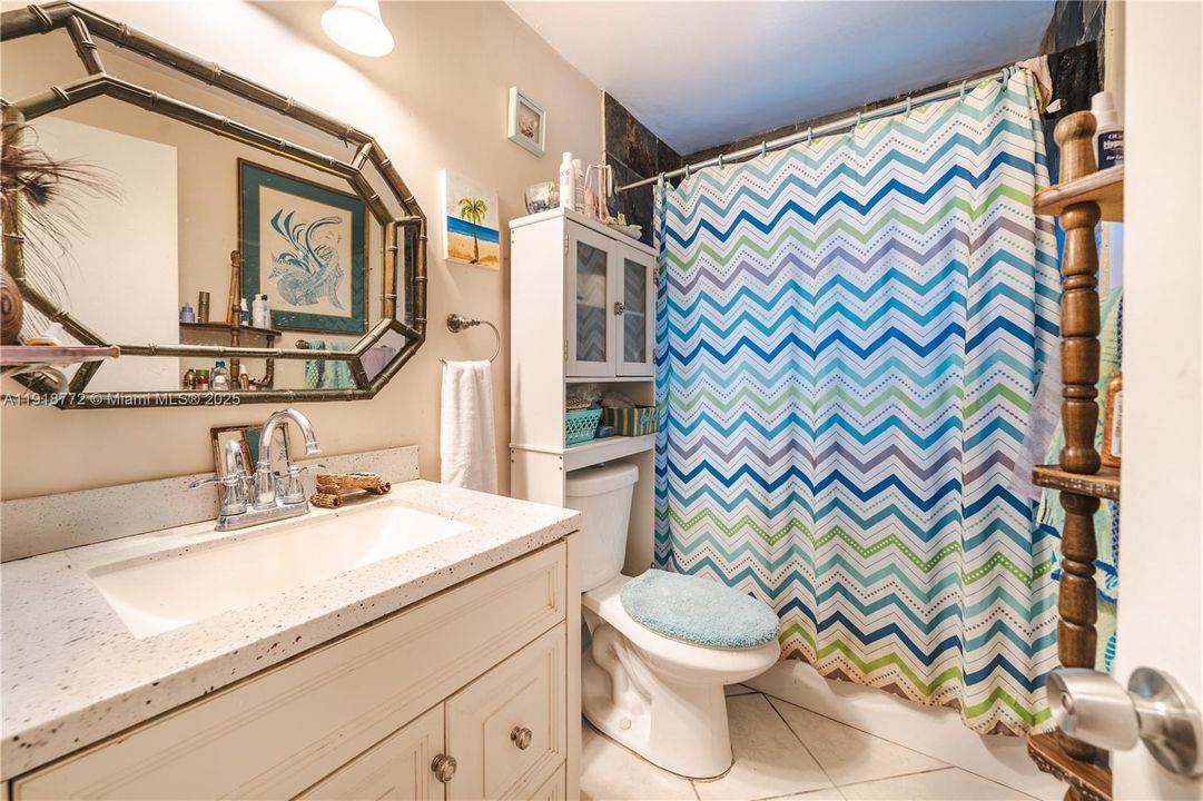 For Sale: $430,000 (3 beds, 2 baths, 1305 Square Feet)