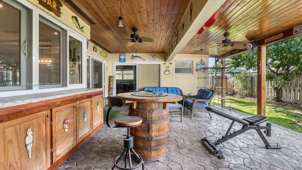 待售: $700,000 (3 贝兹, 2 浴室, 1658 平方英尺)