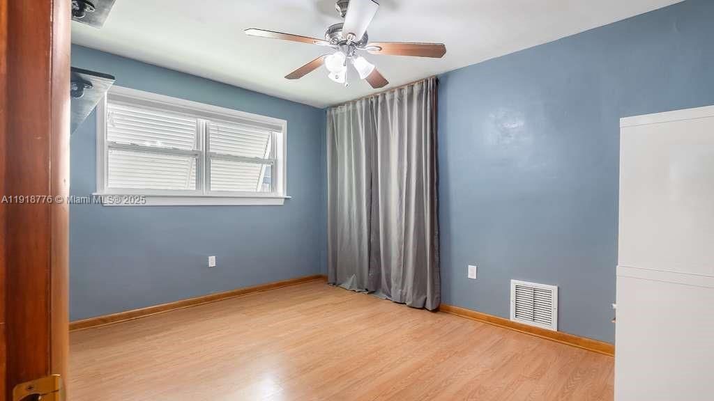 待售: $700,000 (3 贝兹, 2 浴室, 1658 平方英尺)