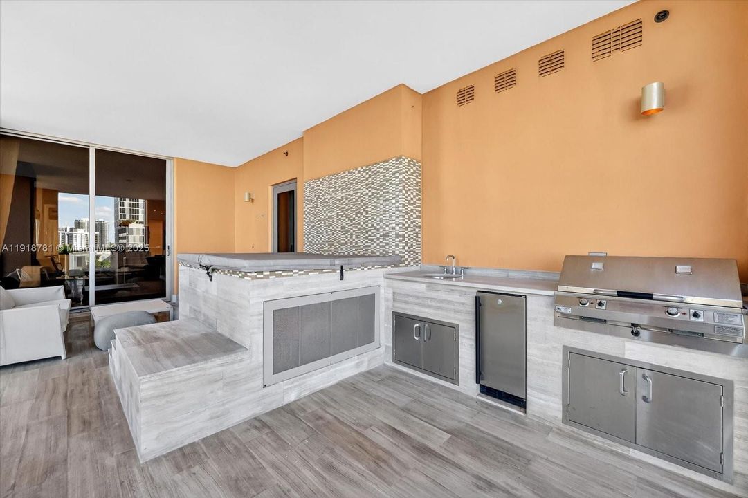 For Sale: $7,250,000 (3 beds, 6 baths, 4609 Square Feet)