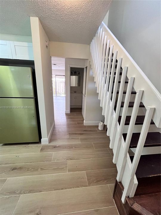 For Rent: $2,200 (2 beds, 1 baths, 1020 Square Feet)