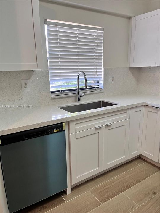 For Rent: $2,200 (2 beds, 1 baths, 1020 Square Feet)