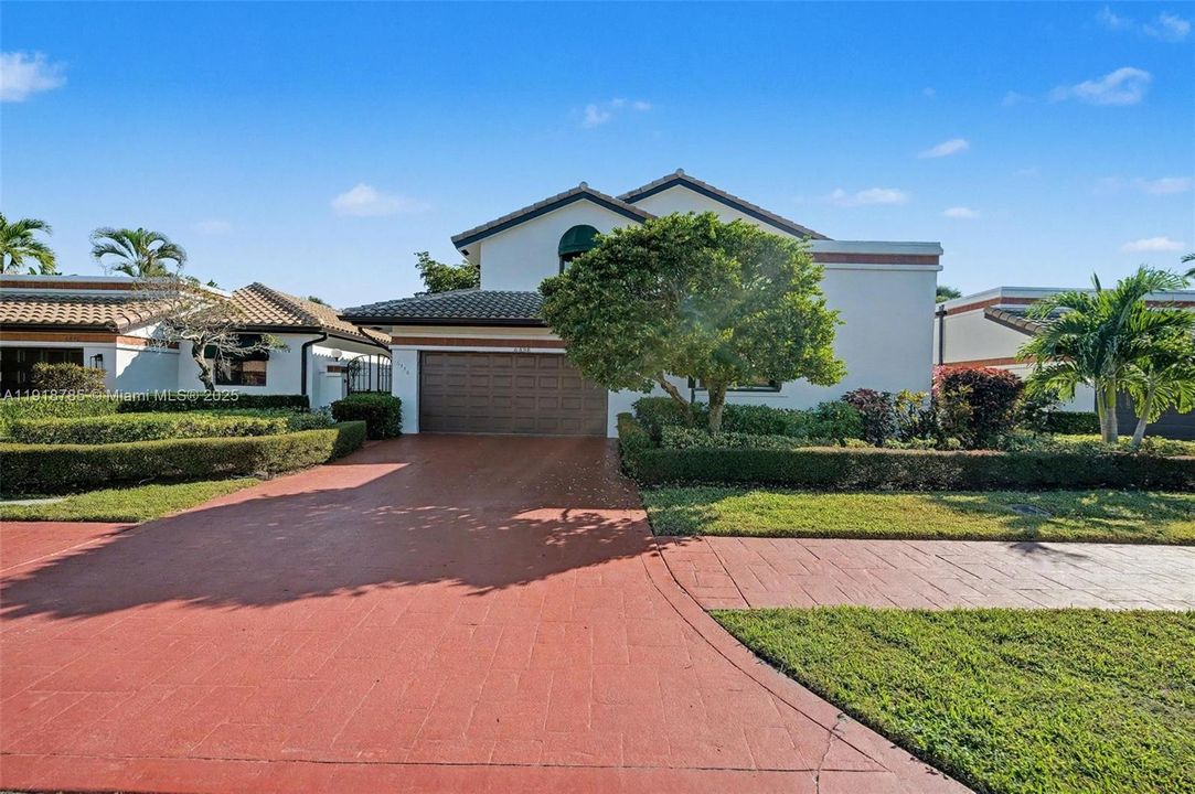 For Sale: $1,100,000 (3 beds, 2 baths, 2310 Square Feet)