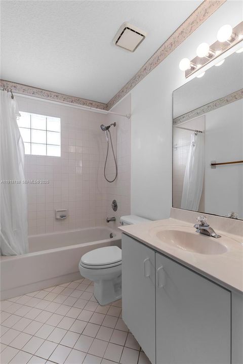 For Sale: $585,000 (3 beds, 2 baths, 1595 Square Feet)